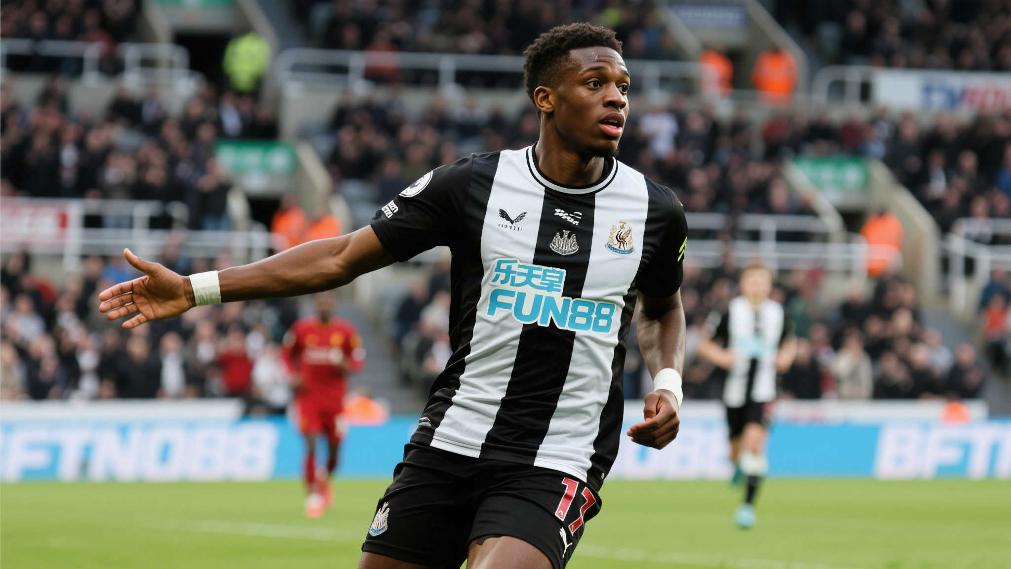 利物浦愿高价收购伊萨克,期待他稳定发挥 在足球转会市场纷繁复杂的局面下,总有一些球员格外引