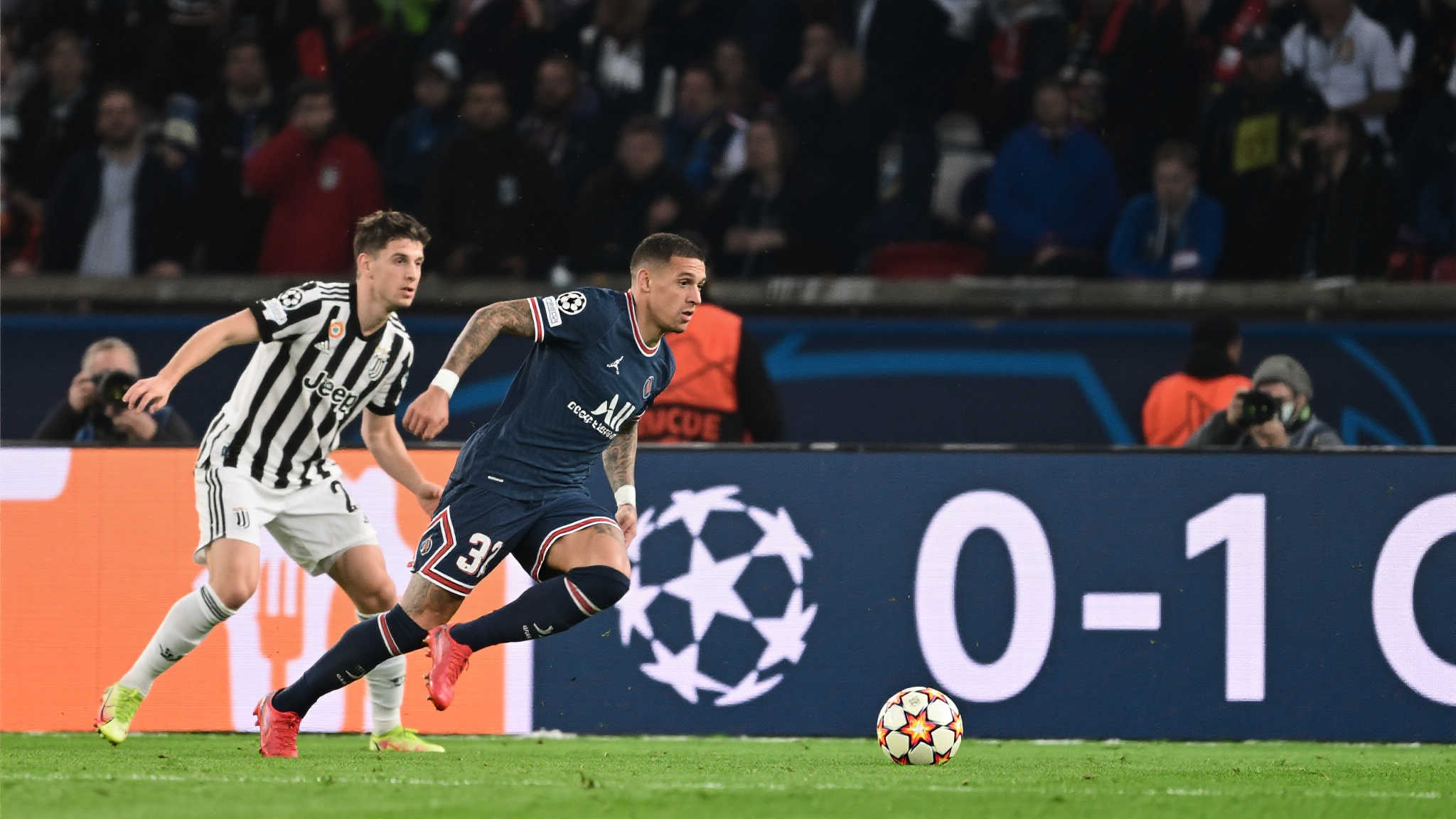 昨晚进行的一场备受瞩目的比赛中，拥有豪华阵容的本届